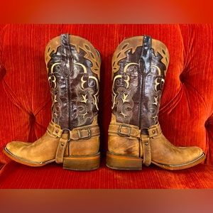 Luma Carmen Women’s Bulldog Square Toe Western Boots. Size US 8.
